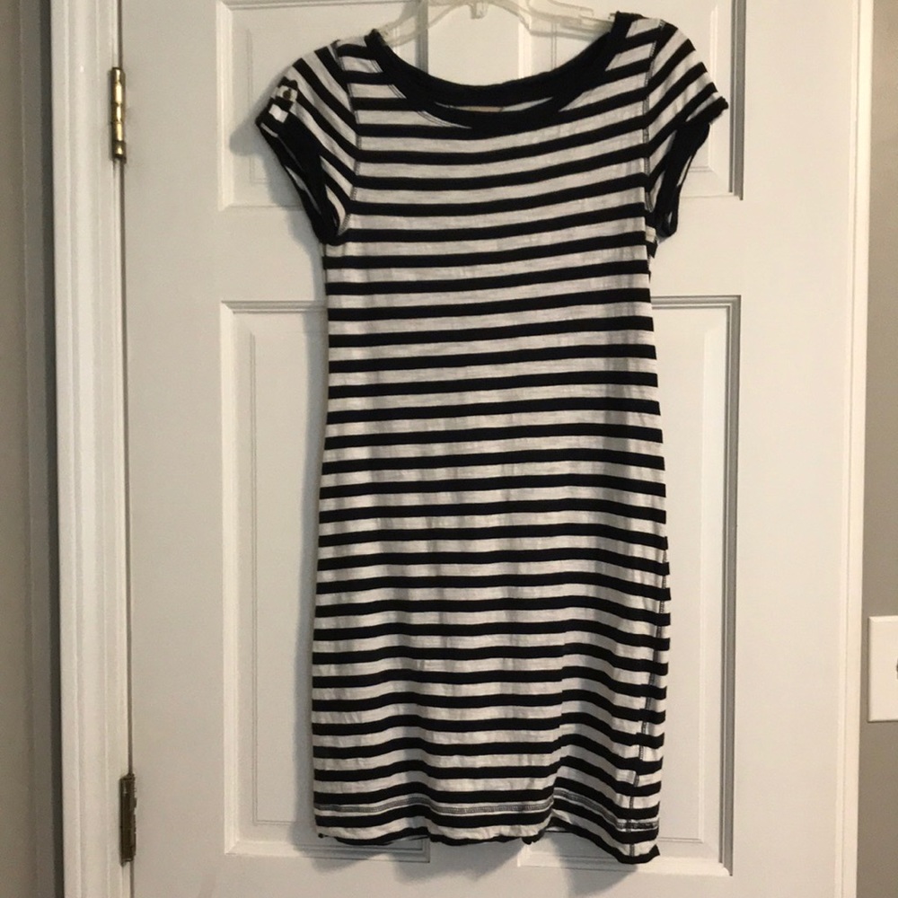 Banana Republic navy and white cotton dress!